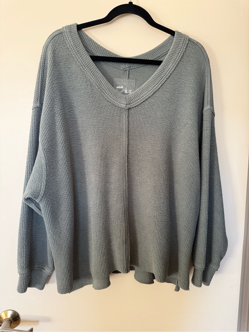 Aerie Wonder Textured V-Neck Sweatshirt in Color Royal Palm Size Large